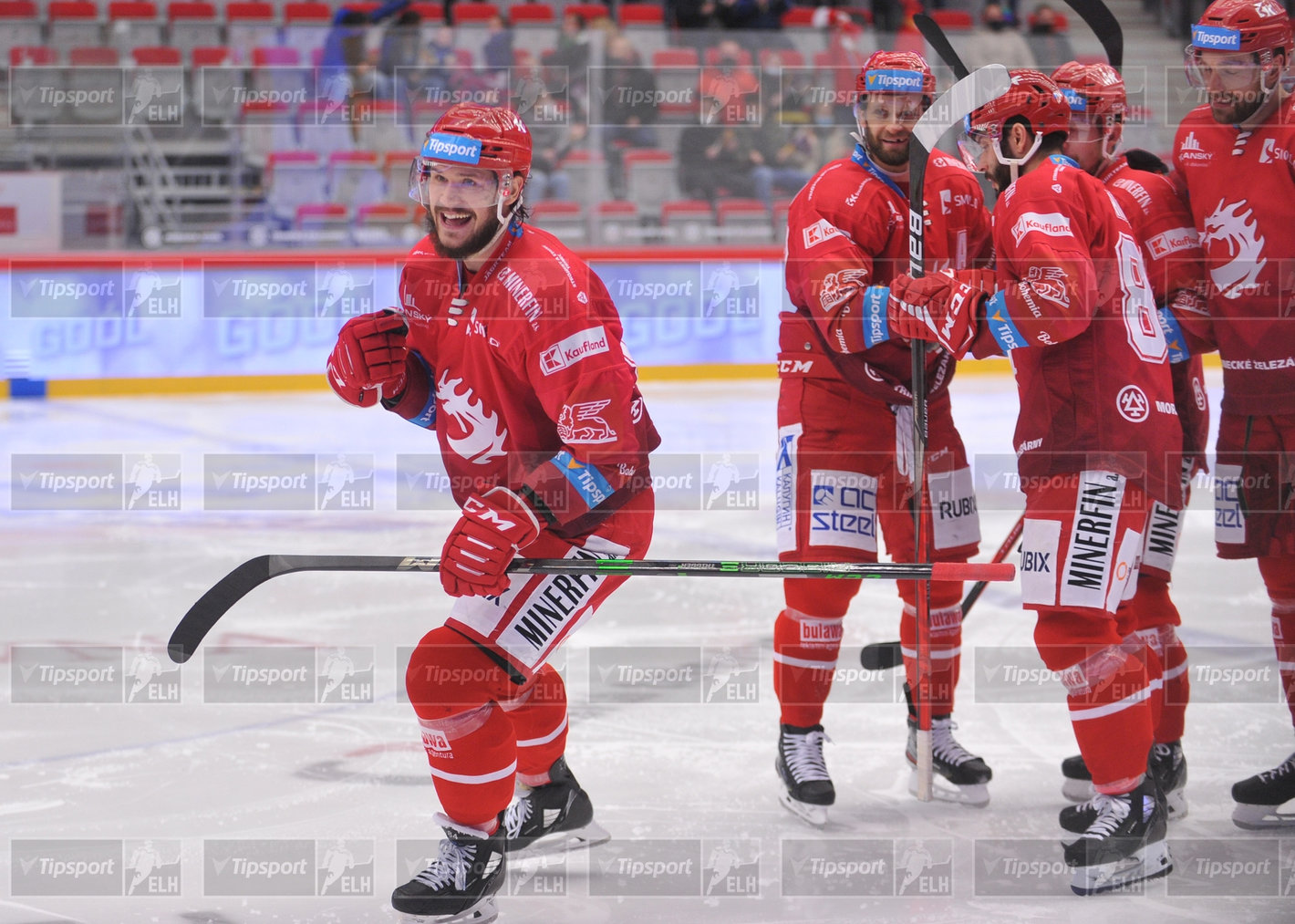 Tomáš Kundrátek oslavuje gól. Foto: Marian Ježowicz